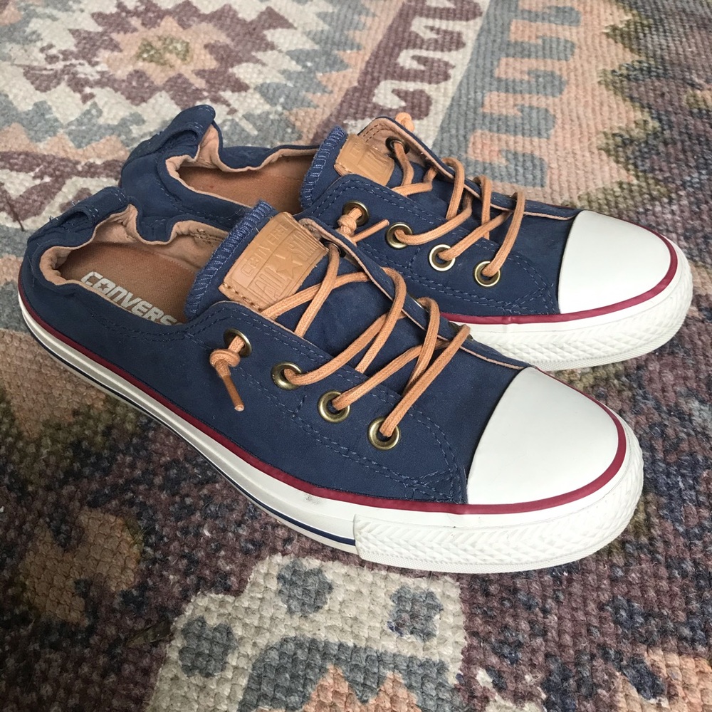Converse Women’s size 8